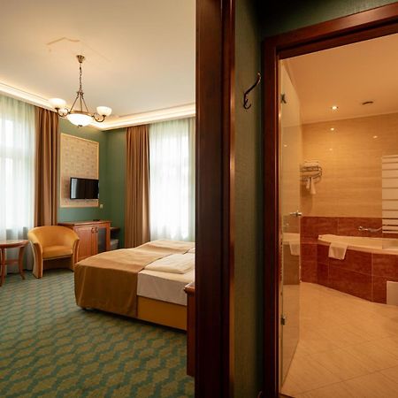 Elizabeth Hotel غيولا المظهر الخارجي الصورة