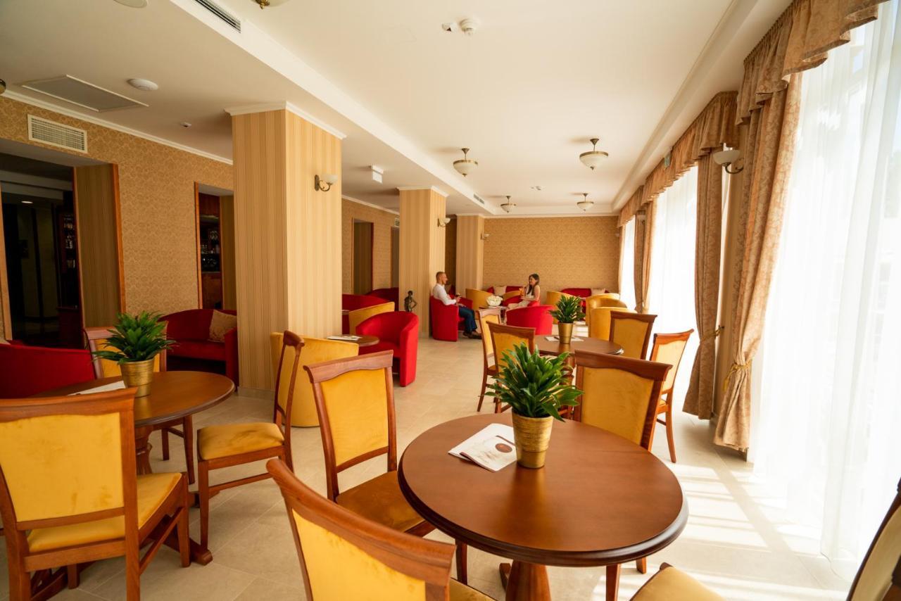 Elizabeth Hotel غيولا المظهر الخارجي الصورة