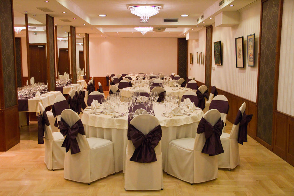 Elizabeth Hotel غيولا المظهر الخارجي الصورة