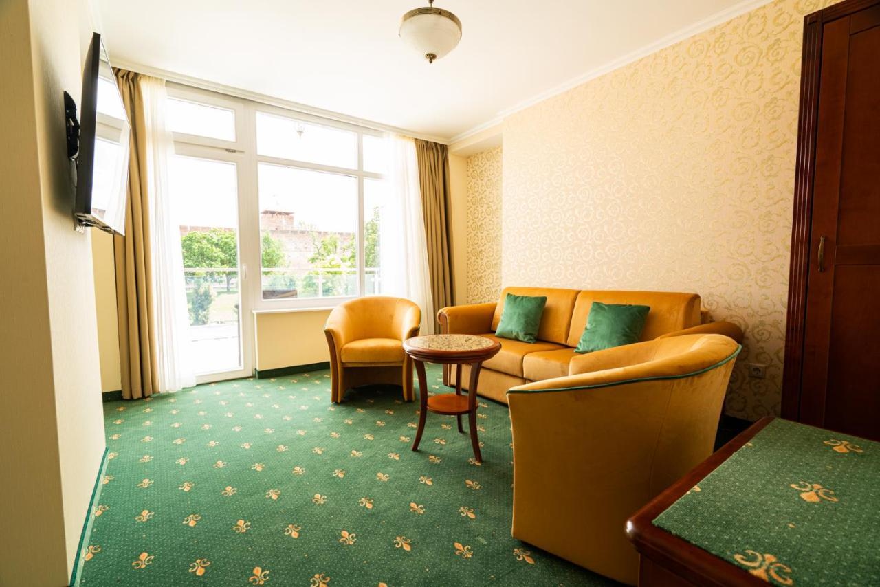 Elizabeth Hotel غيولا المظهر الخارجي الصورة