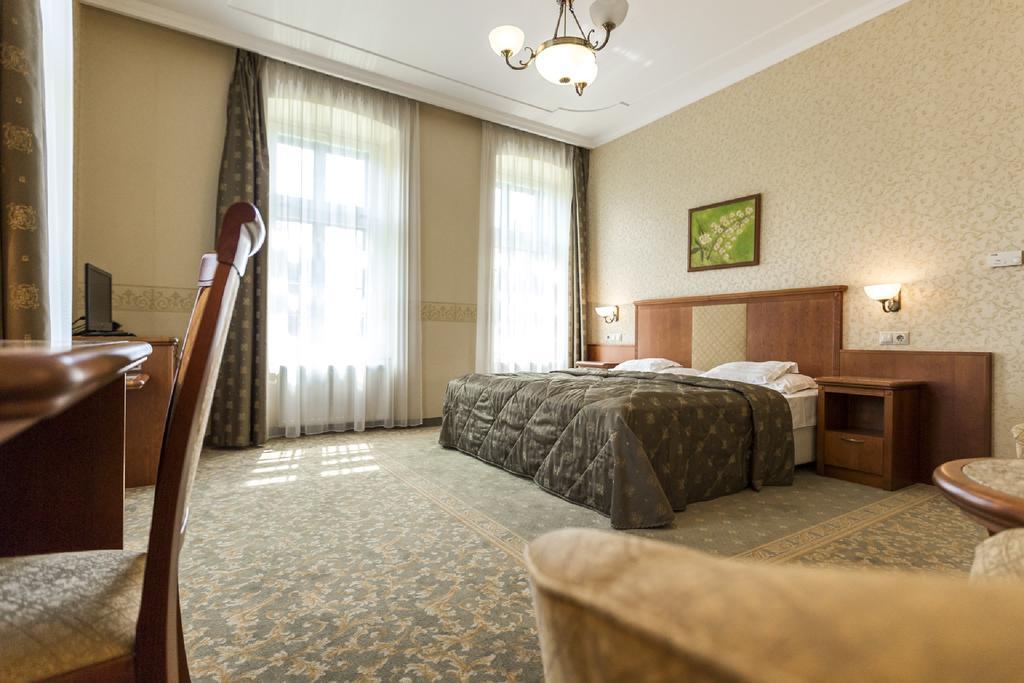 Elizabeth Hotel غيولا المظهر الخارجي الصورة