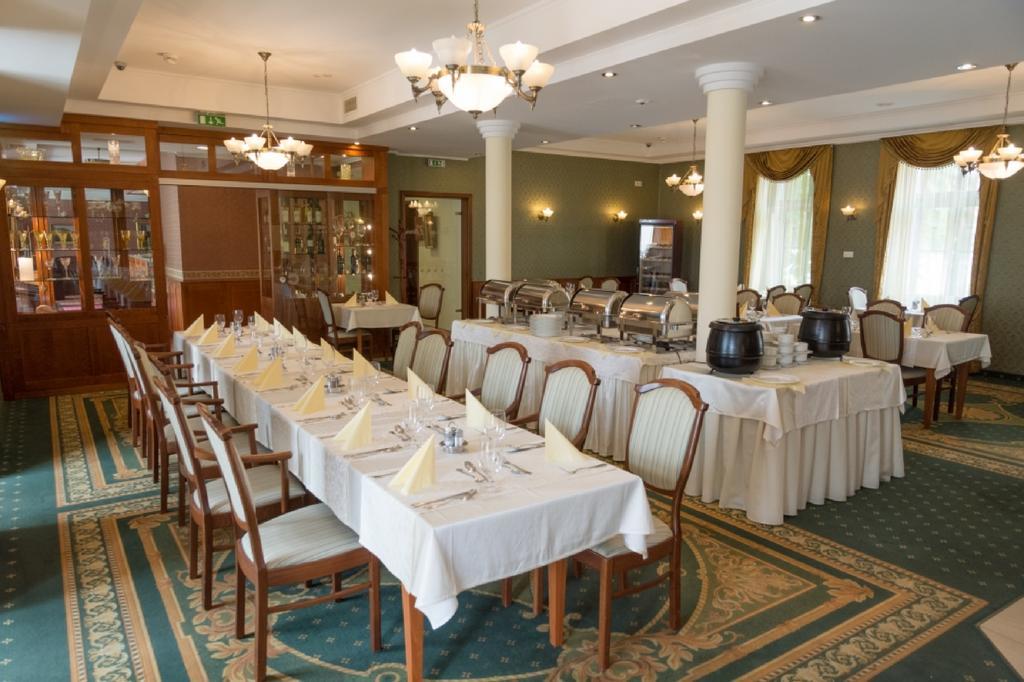 Elizabeth Hotel غيولا المظهر الخارجي الصورة